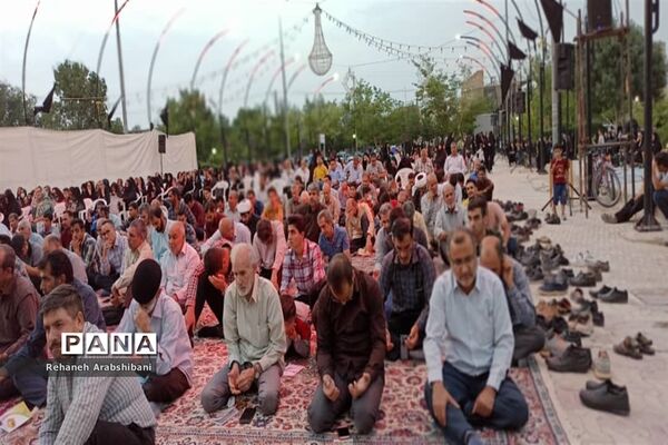 طنین دلنواز عرفه در آباده