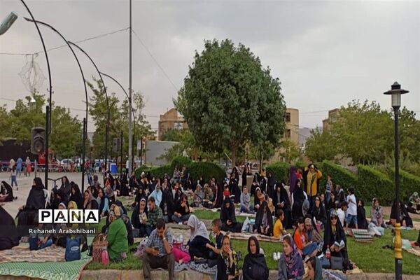طنین دلنواز عرفه در آباده