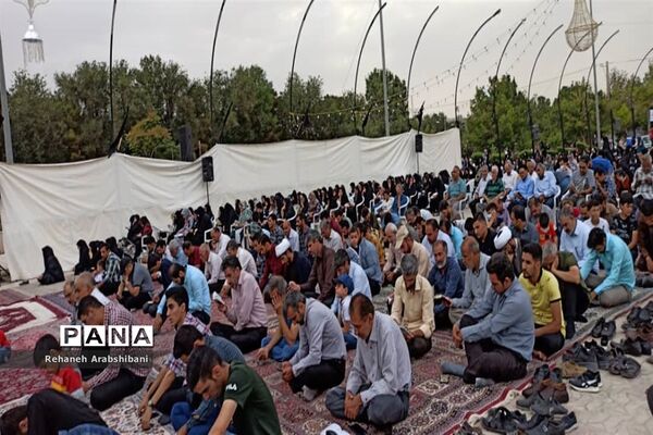 طنین دلنواز عرفه در آباده