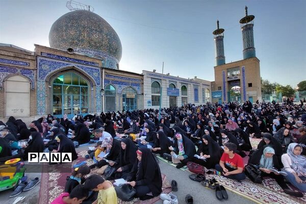 مراسم دعای عرفه در آستان مقدس حضرت سید ابراهیم(ع)