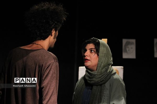 اجرای نمایش «بی‌نام» در تماشاخانه سیمرغ