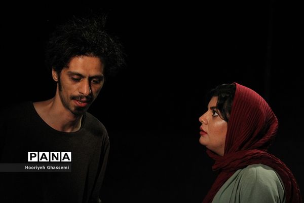 اجرای نمایش «بی‌نام» در تماشاخانه سیمرغ