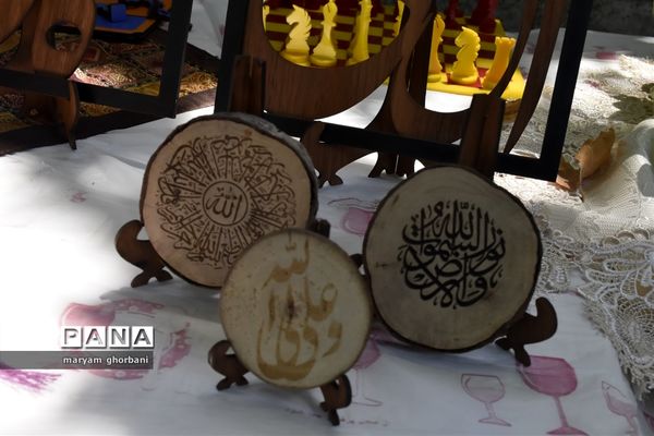 نمایشگاه دست سازه‌ها در بهنمیر