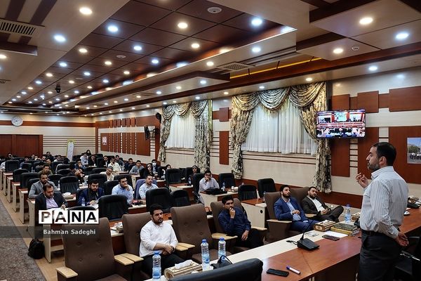 دومین روز گردهمایی مجاهدان عرصه تربیت و تبیین