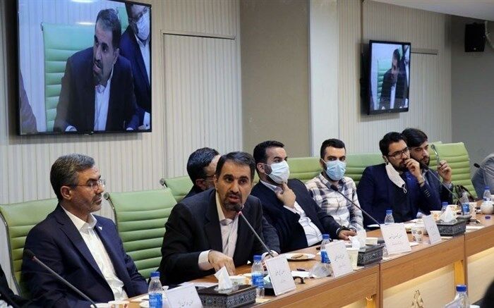 نشست «بررسی چالش‌های اساسی صنعت خودروهای سنگین و نیمه‌سنگین» برگزار شد