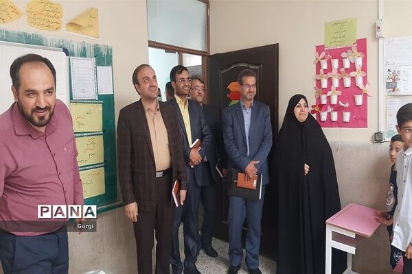 بازدید معاون پرورشی و فرهنگی اداره‌کل آموزش و پرورش استان اصفهان  از مدارس شهرستان چادگان