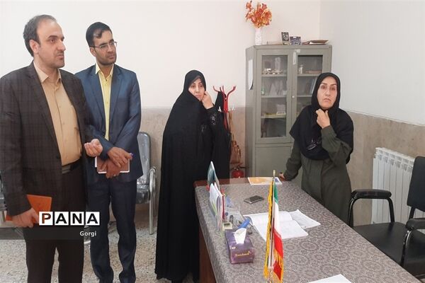 بازدید معاون پرورشی و فرهنگی اداره‌کل آموزش و پرورش استان اصفهان  از مدارس شهرستان چادگان