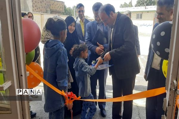 بازدید معاون پرورشی و فرهنگی اداره‌کل آموزش و پرورش استان اصفهان  از مدارس شهرستان چادگان