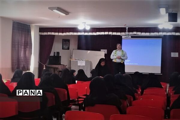 دوره مهارت‌های اجتماعی و سند تحول جدید سازمان دانش‌آموزی ویژه مربیان پیشتاز فلاورجان