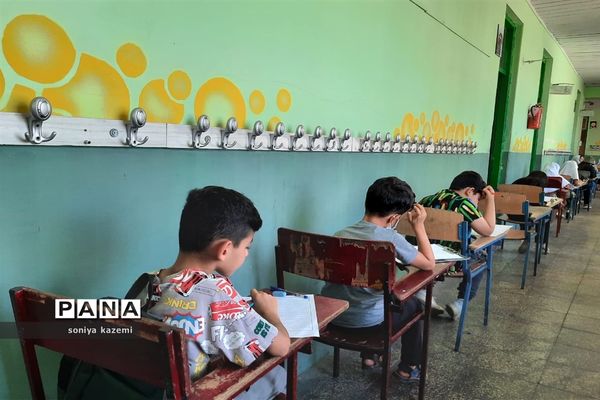 آزمون کتابخوانی دانش‌آموزی در ساری