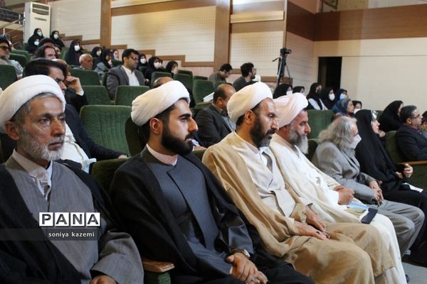 آیین تجلیل از نویسندگان بومی مازندران