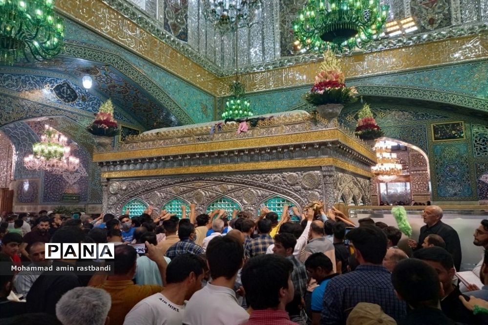 حال و هوای حرم رضوی از قربان تا غدیر