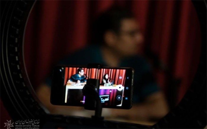 زنی علیه نظام تبعیض!