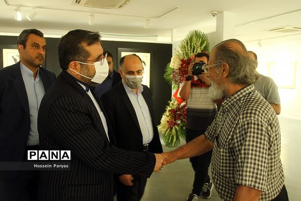 بازدید وزیر فرهنگ و ارشاد اسلامی از نمایشگاه خوشنویسی جلیل رسولی