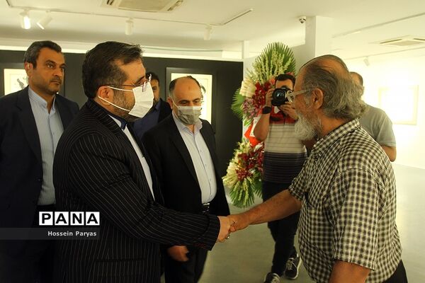 بازدید وزیر فرهنگ و ارشاد اسلامی از نمایشگاه خوشنویسی جلیل رسولی