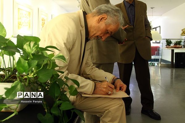 بازدید وزیر فرهنگ و ارشاد اسلامی از نمایشگاه خوشنویسی جلیل رسولی