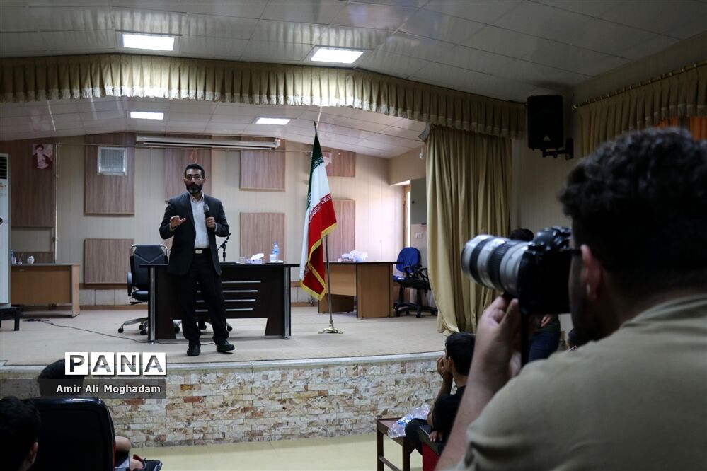 آموزش خبرنگاری به دانش آموزان عشایر کشور