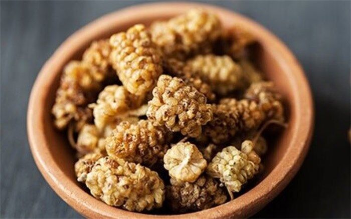 خواص شگفت‌انگیز توت خشک
