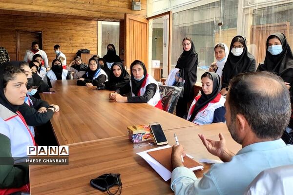نخستین دوره انتخابات کانون شاخه آزاد جوانان خواهر جمعیت هلال‌احمر پردیس