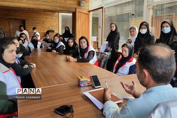 نخستین دوره انتخابات کانون شاخه آزاد جوانان خواهر جمعیت هلال‌احمر پردیس