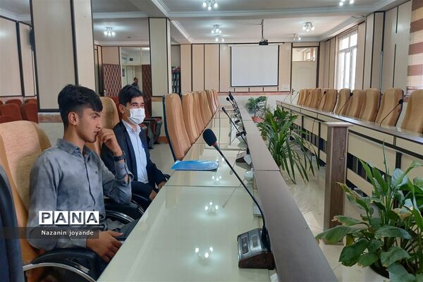 هم‌اندیشی مدیر آموزش و پرورش شهریار با اعضا هیات رئیسه مجلس دانش‌آموزی