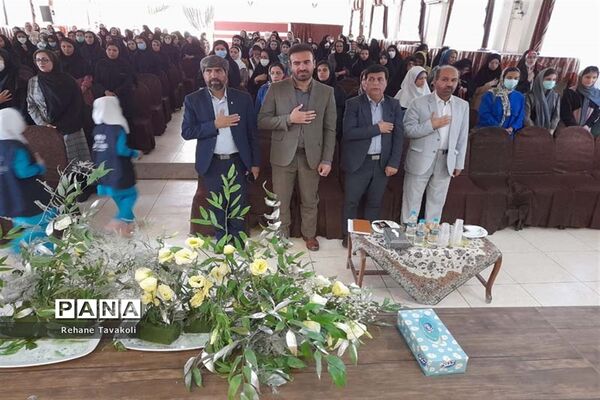افتتاح نمایشگاه دستاوردهای دانش‌آموزان فرهنگی هنری در آباده