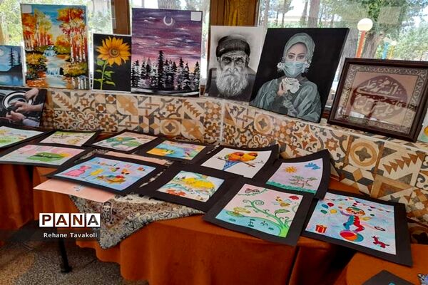 افتتاح نمایشگاه دستاوردهای دانش‌آموزان فرهنگی هنری در آباده