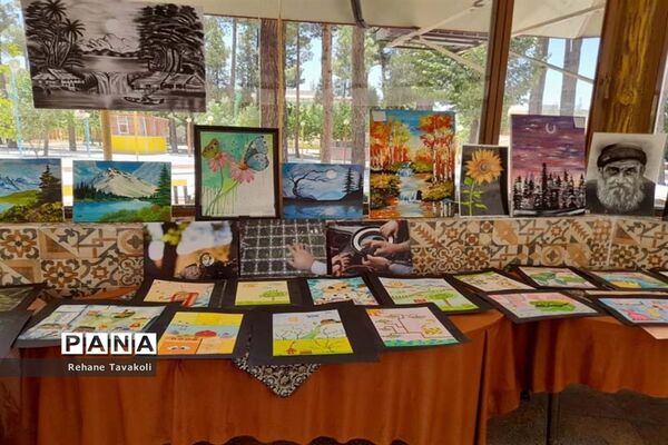 افتتاح نمایشگاه دستاوردهای دانش‌آموزان فرهنگی هنری در آباده
