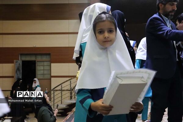 محفل انس با قرآن با عنوان آیه‌های غدیر در آباده