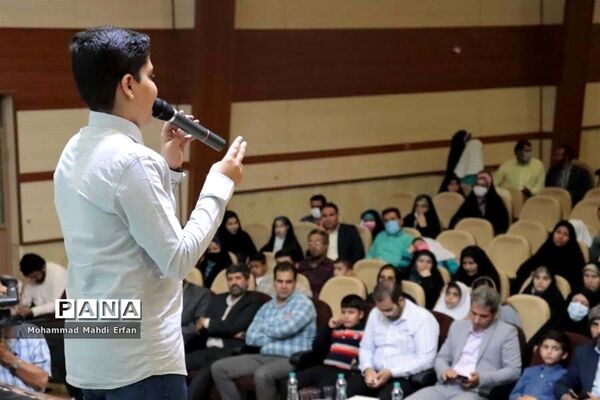 محفل انس با قرآن با عنوان آیه‌های غدیر در آباده