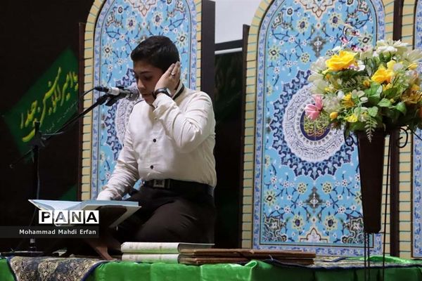 محفل انس با قرآن با عنوان آیه‌های غدیر در آباده