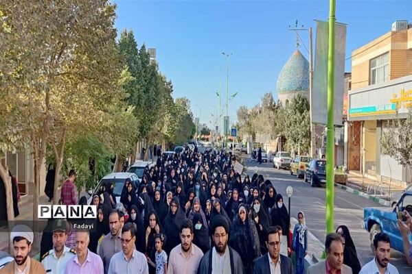 گردهمایی بانوان اردستانی در حمایت از حجاب و عفاف