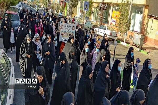 گردهمایی بانوان اردستانی در حمایت از حجاب و عفاف