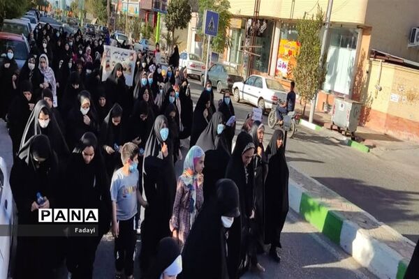 گردهمایی بانوان اردستانی در حمایت از حجاب و عفاف