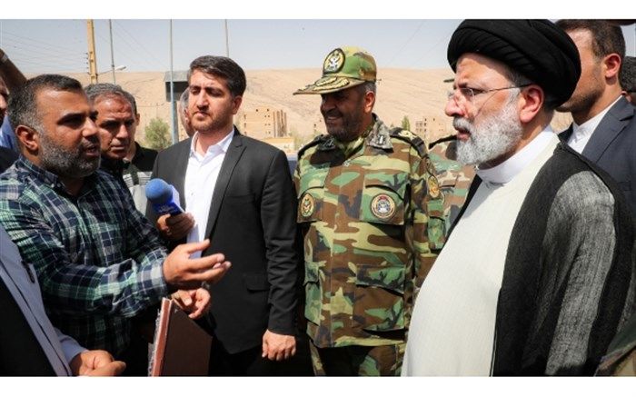 حضور آیت الله رئیسی در پادگان «ابوذر» و گفت‌وگو با افسران لشکر ۸۱ زرهی ارتش و خادمان کاروان‌های راهیان نور