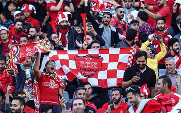 واکاوی ماجرای جروبحث مدیرعامل پرسپولیس با هواداران در ساختمان باشگاه