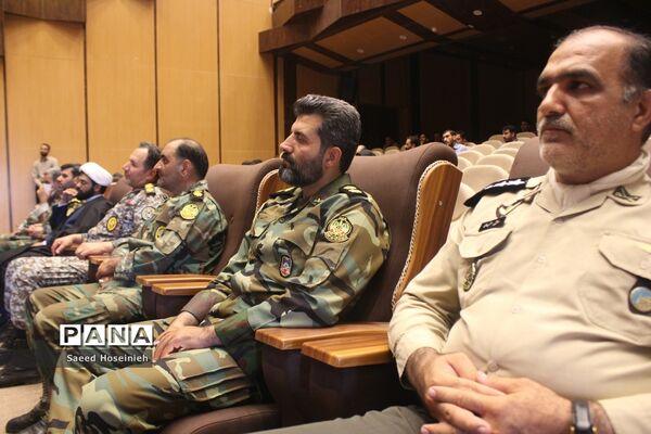 افتتاح نگارخانه مقاومت و برگزاری نشست تشریح یادواره شهدای ارتش در قم