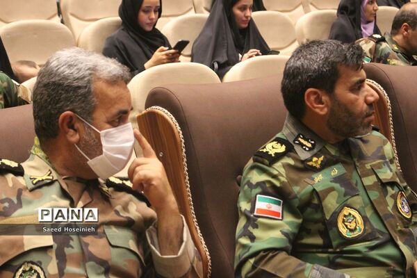 افتتاح نگارخانه مقاومت و برگزاری نشست تشریح یادواره شهدای ارتش در قم
