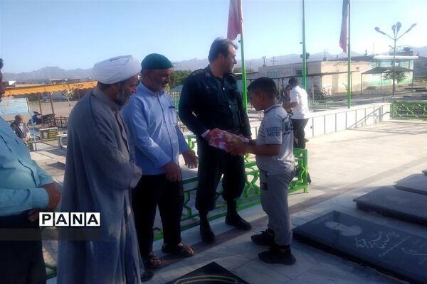 رزمایش دوچرخه‌سواری دانش‌آموزان روستای دهنو، خلیل‌آباد