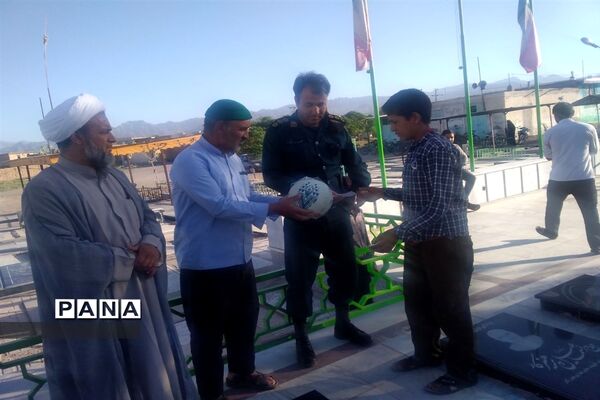 رزمایش دوچرخه‌سواری دانش‌آموزان روستای دهنو، خلیل‌آباد