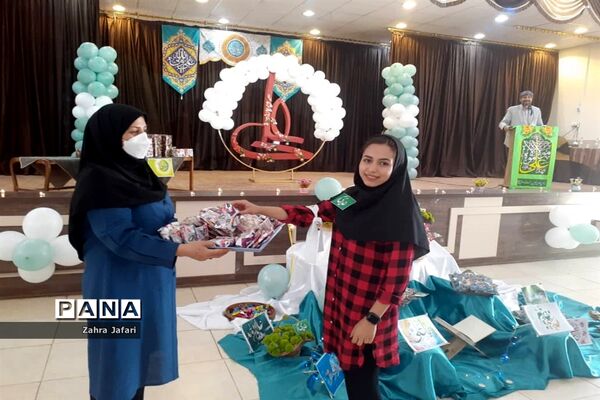 برگزاری مراسم جشن عید غدیر‌ در مدارس آباده