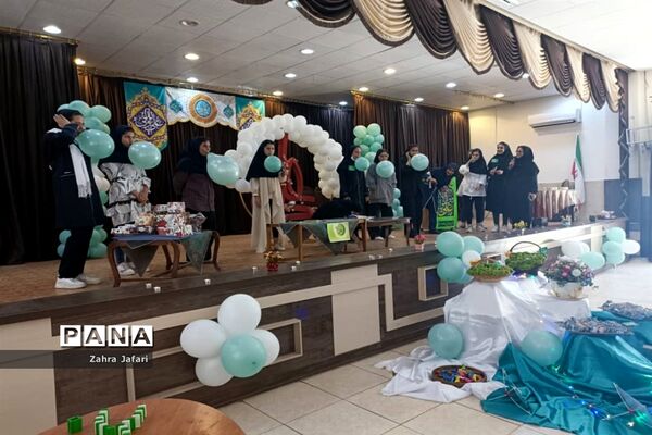 برگزاری مراسم جشن عید غدیر‌ در مدارس آباده