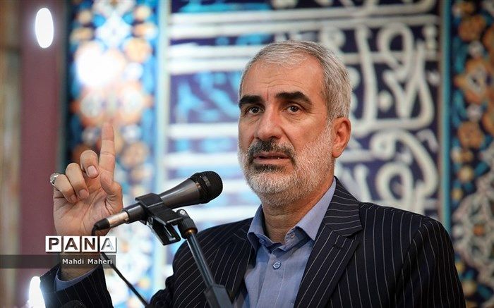 ‌بخش مهمی از برنامه‌های درسی به سفرهای تربیتی دانش‌آموزان اختصاص داشته باشد