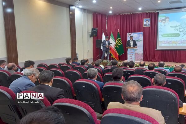 تجلیل از تولیدکنندگان بخش کشاورزی کاشمر و کوهسرخ