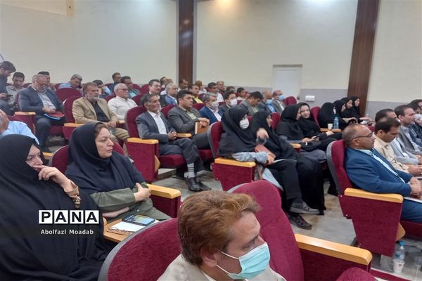 تجلیل از تولیدکنندگان بخش کشاورزی کاشمر و کوهسرخ