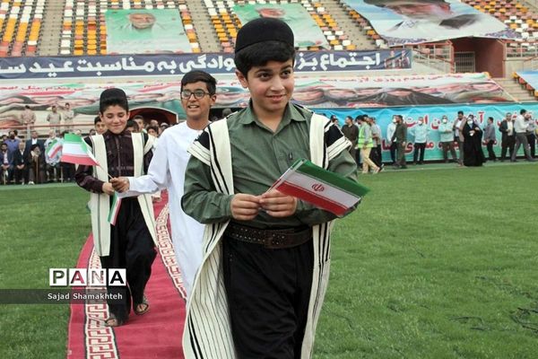 اجتماع غدیری‌ها و اجرای سرود سلام فرمانده در اهواز