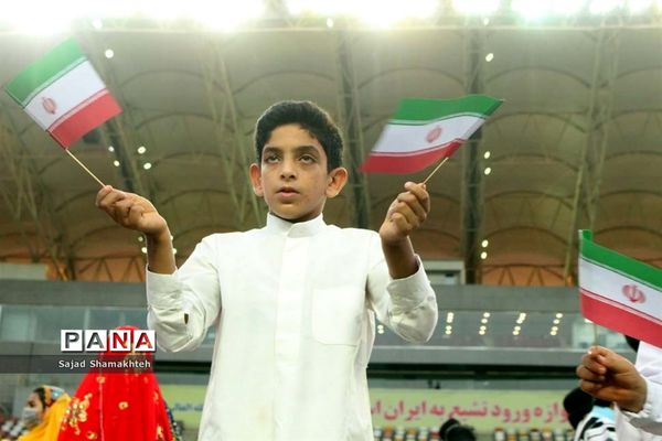 اجتماع غدیری‌ها و اجرای سرود سلام فرمانده در اهواز