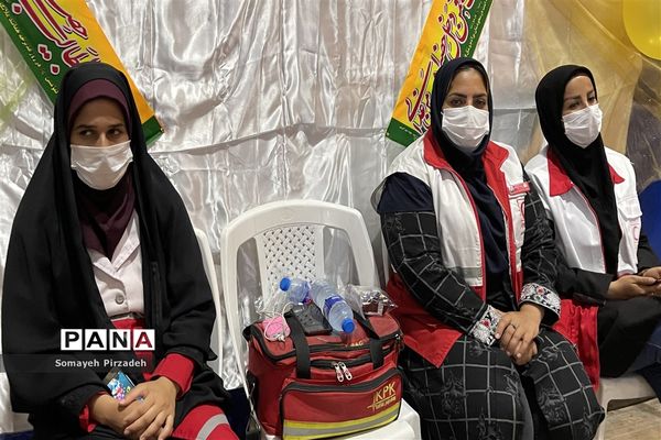 تجمع خانوادگی دانش‌آموزان پیشتاز دبیرستان تشکیلاتی وحدت در جشنواره طهورا