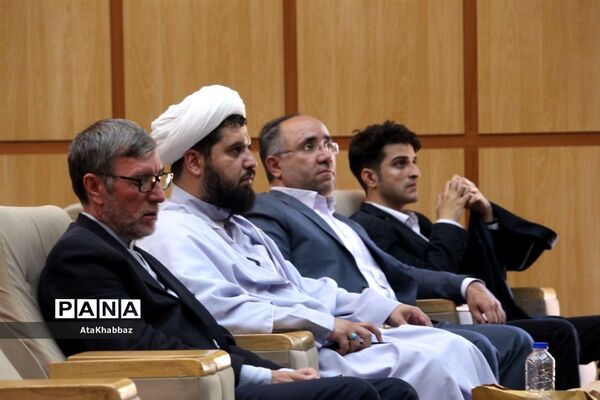 دانشجویان غدیری
