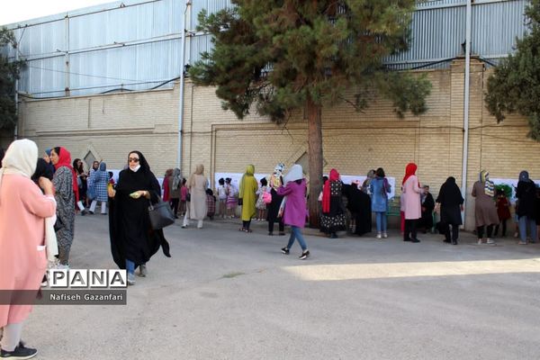 برگزاری جشنواره رنگ‌ها و آب‌ها ویژه کودکان در شیراز